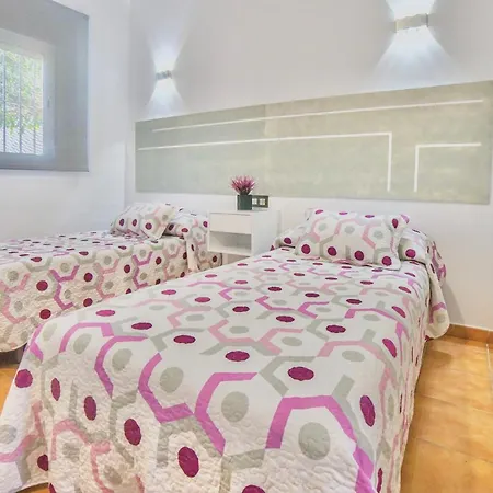 Bananera Con Piscina Privada En