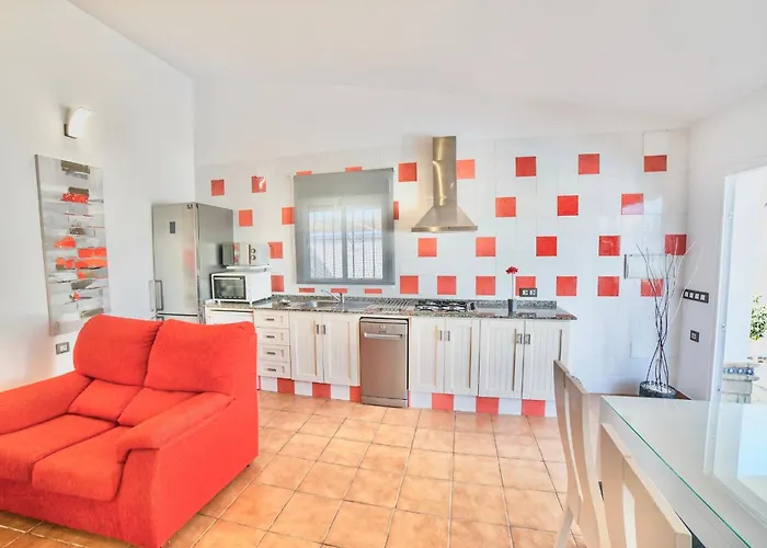 Feriehus Bananera Con Piscina Privada En