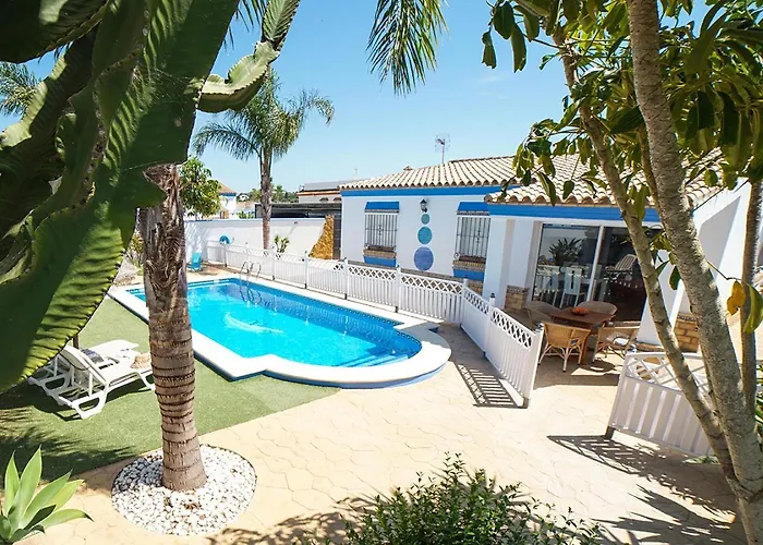 Bananera Con Piscina Privada En * Conil De La Frontera