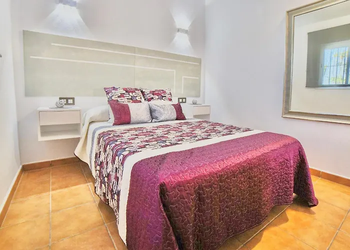 Feriehus Bananera Con Piscina Privada En *