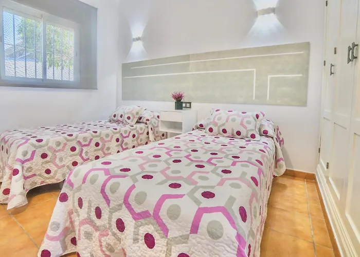 Bananera Con Piscina Privada En