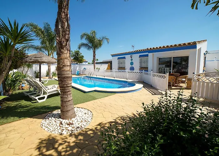 Feriehus Bananera Con Piscina Privada En *